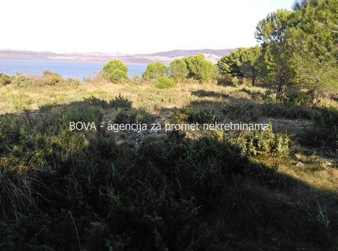 Land in Pakoštane