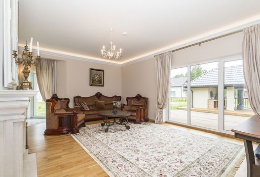 Detached house in Salmistu