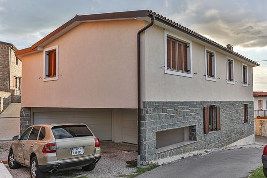House in Zgornje Škofije