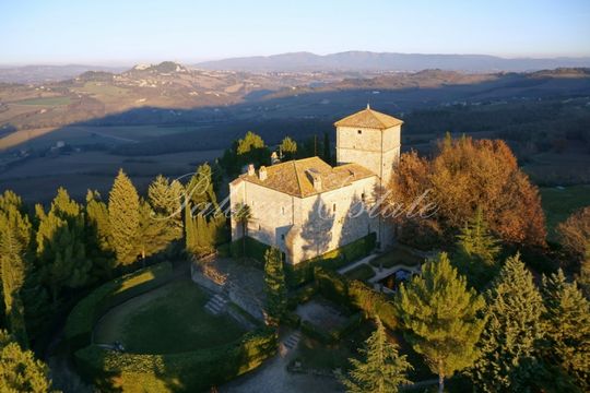 Villa in Todi