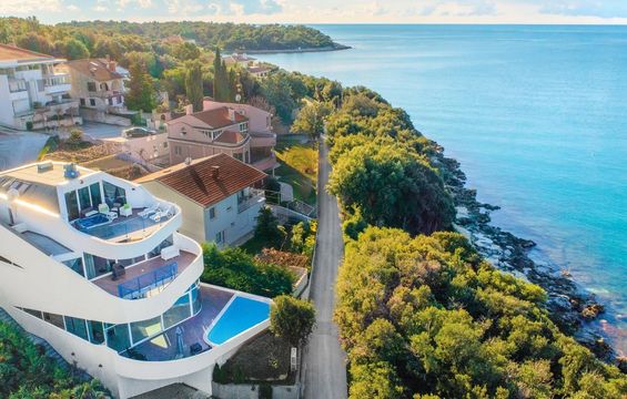 Villa in Pula