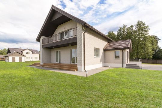 Detached house in Salmistu