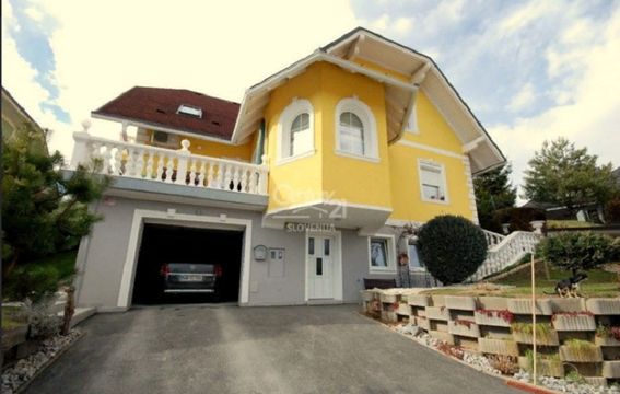 Detached house in Sentilj