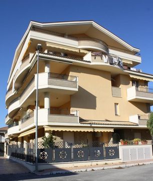 Penthouse in Tortoreto